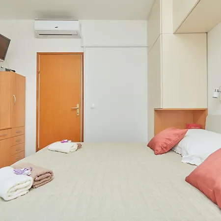 Kate Dadic دوبروفينك