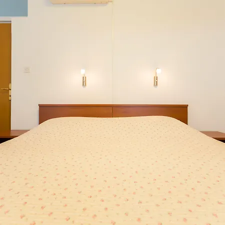 Kate Dadic دوبروفينك