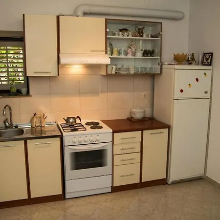 Kate Dadic دوبروفينك