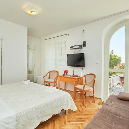 Guest house Kate Dadic 3*