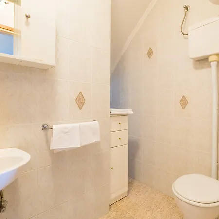 Konukevi Kate Dadic 3*