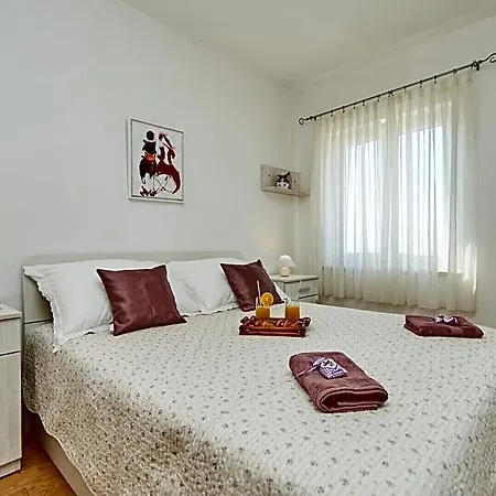 בית הארחה Kate Dadic 3*