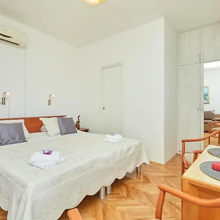 卡特达迪别墅 3*